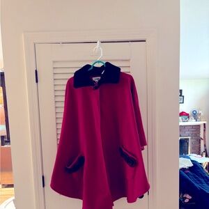 Red/black cape, NWT